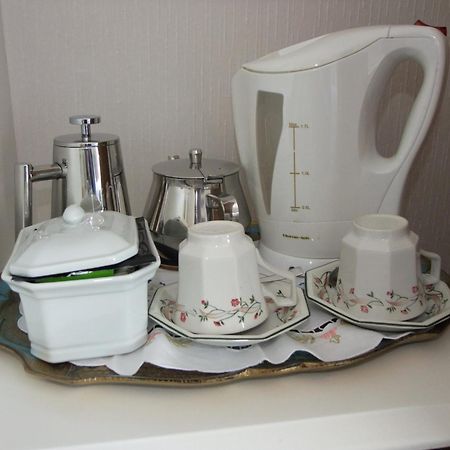 Erw-Lon Farm Bed & Breakfast Pontfaen Oda fotoğraf
