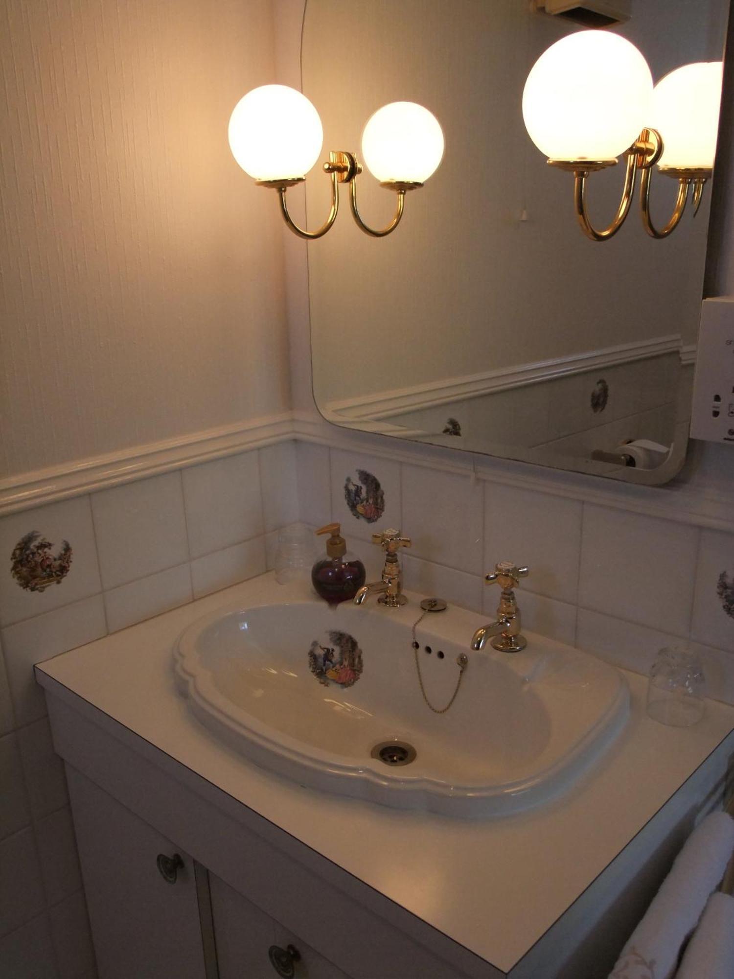 Erw-Lon Farm Bed & Breakfast Pontfaen Oda fotoğraf